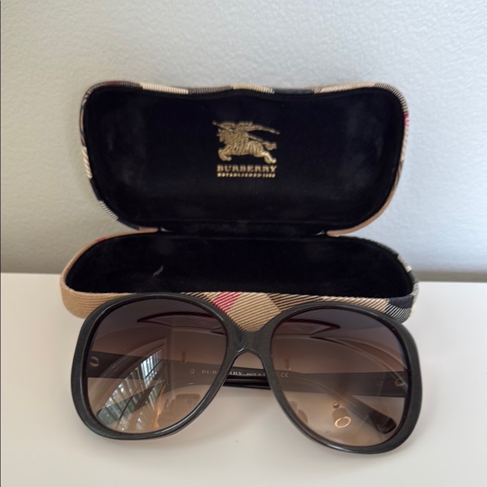 Burberry Dark Grey Sunglasses